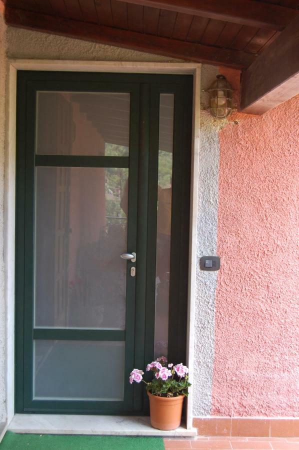 La Torretta Apartment Beverino Exterior foto
